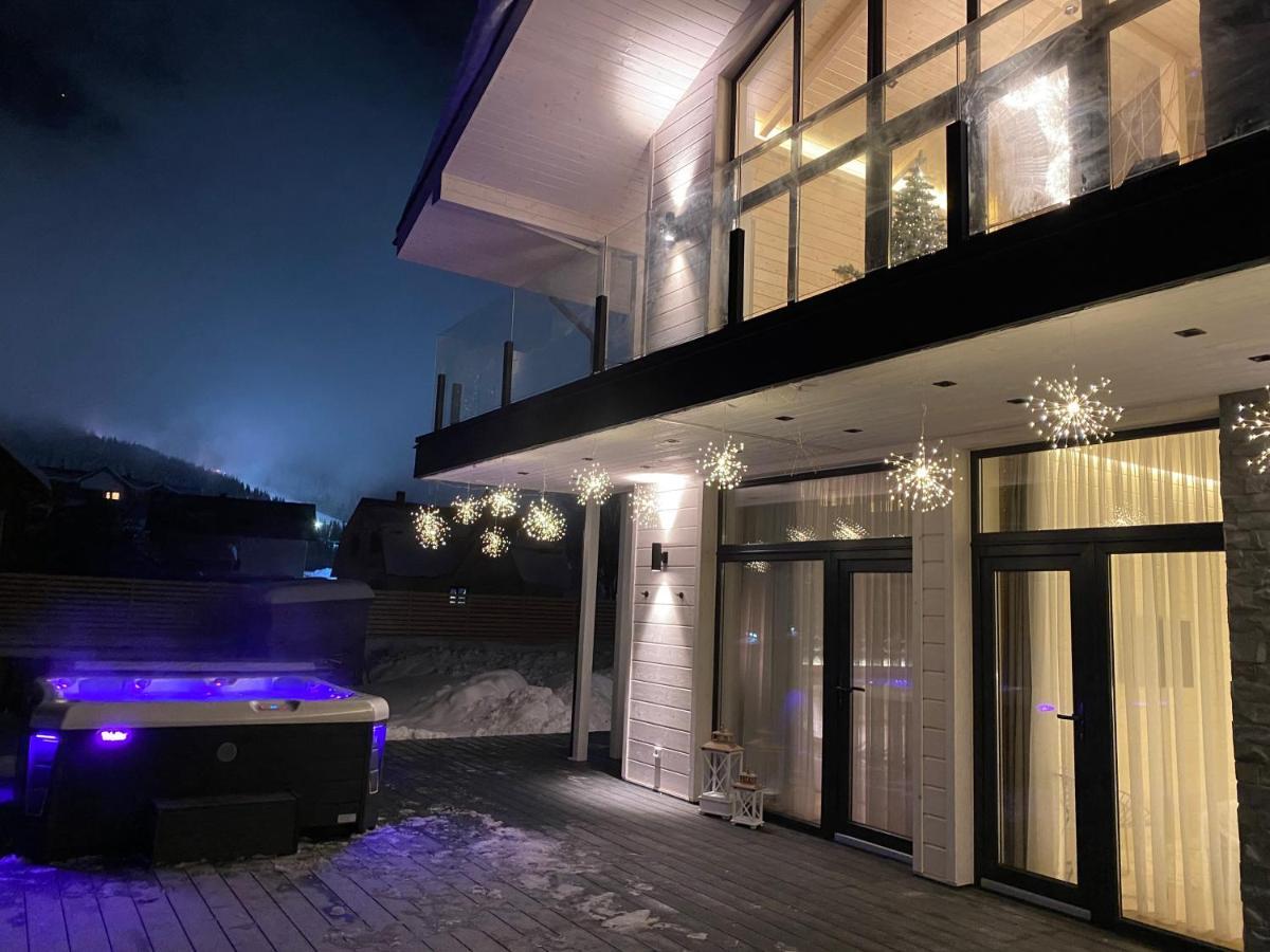 Be Be Chalet - Premium Jacuzi & Private Pool Bukovel Extérieur photo