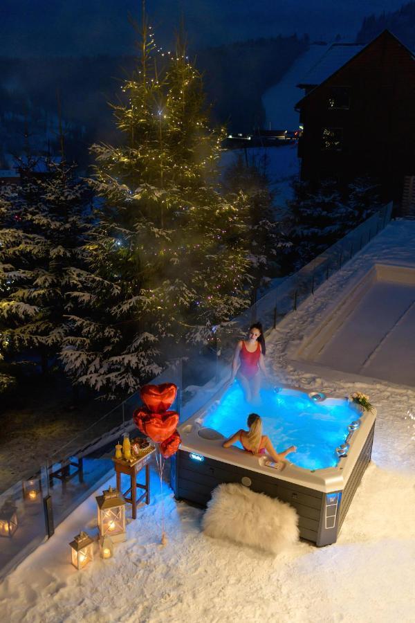 Be Be Chalet - Premium Jacuzi & Private Pool Bukovel Extérieur photo