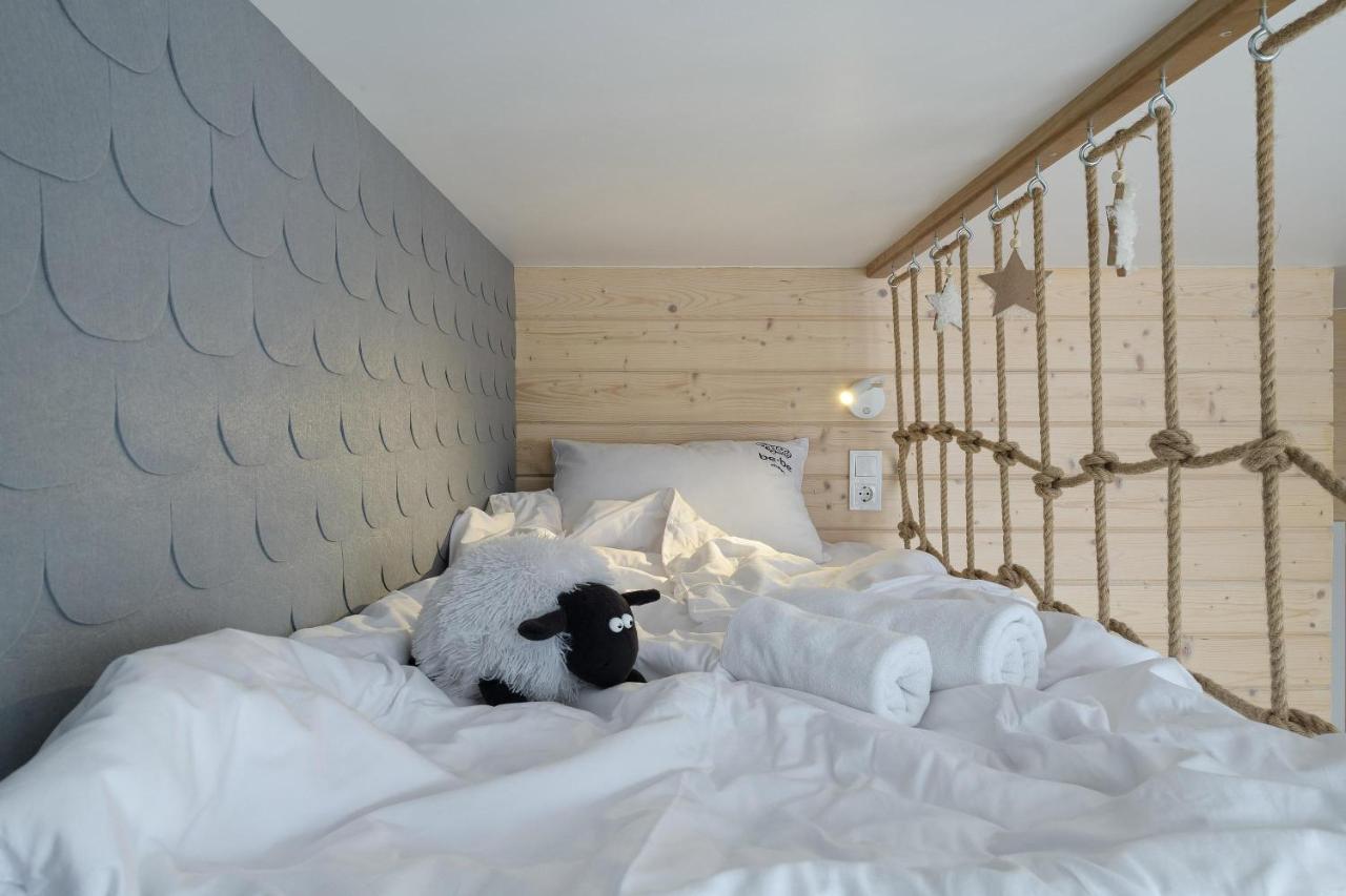 Be Be Chalet - Premium Jacuzi & Private Pool Bukovel Extérieur photo