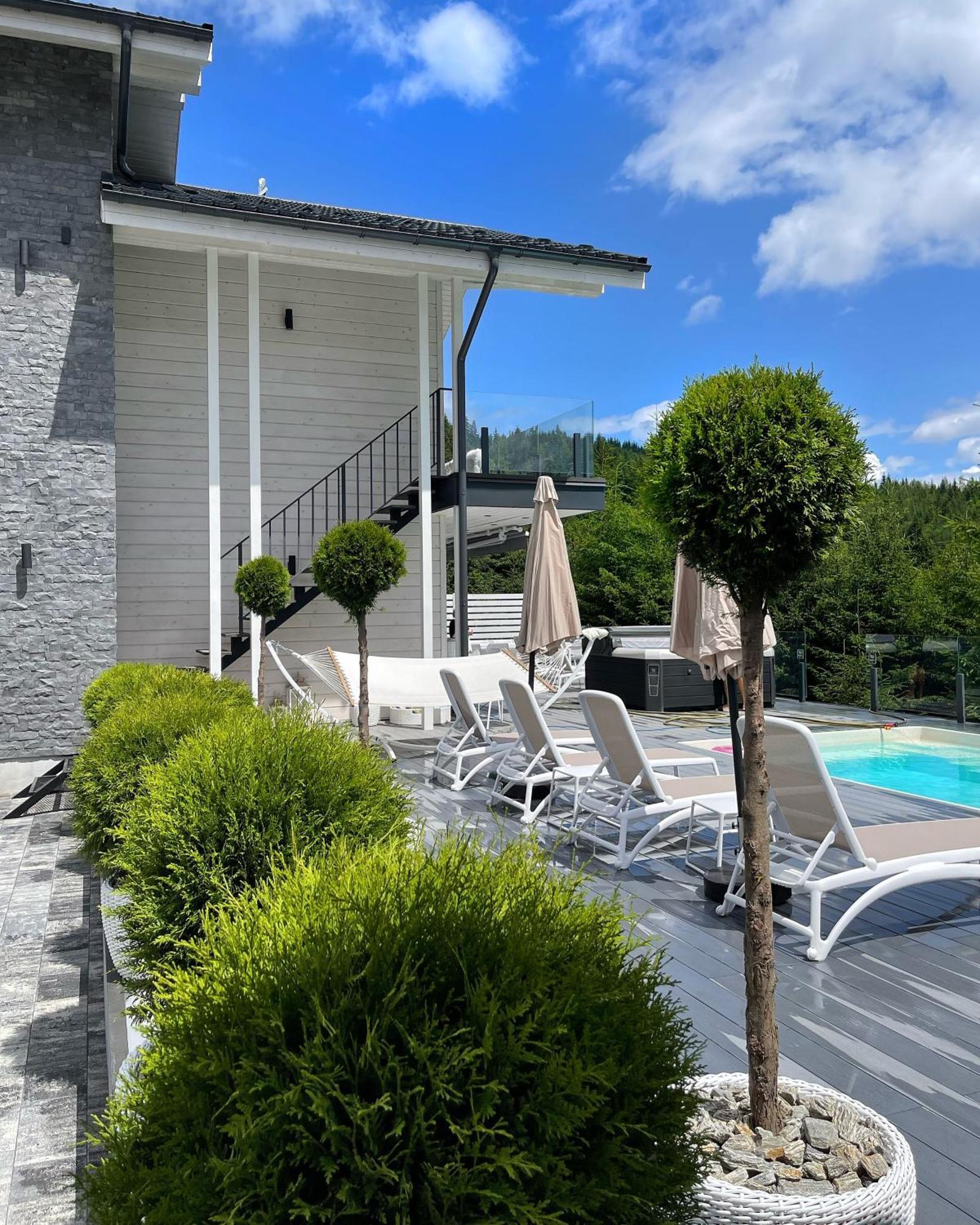 Be Be Chalet - Premium Jacuzi & Private Pool Bukovel Extérieur photo